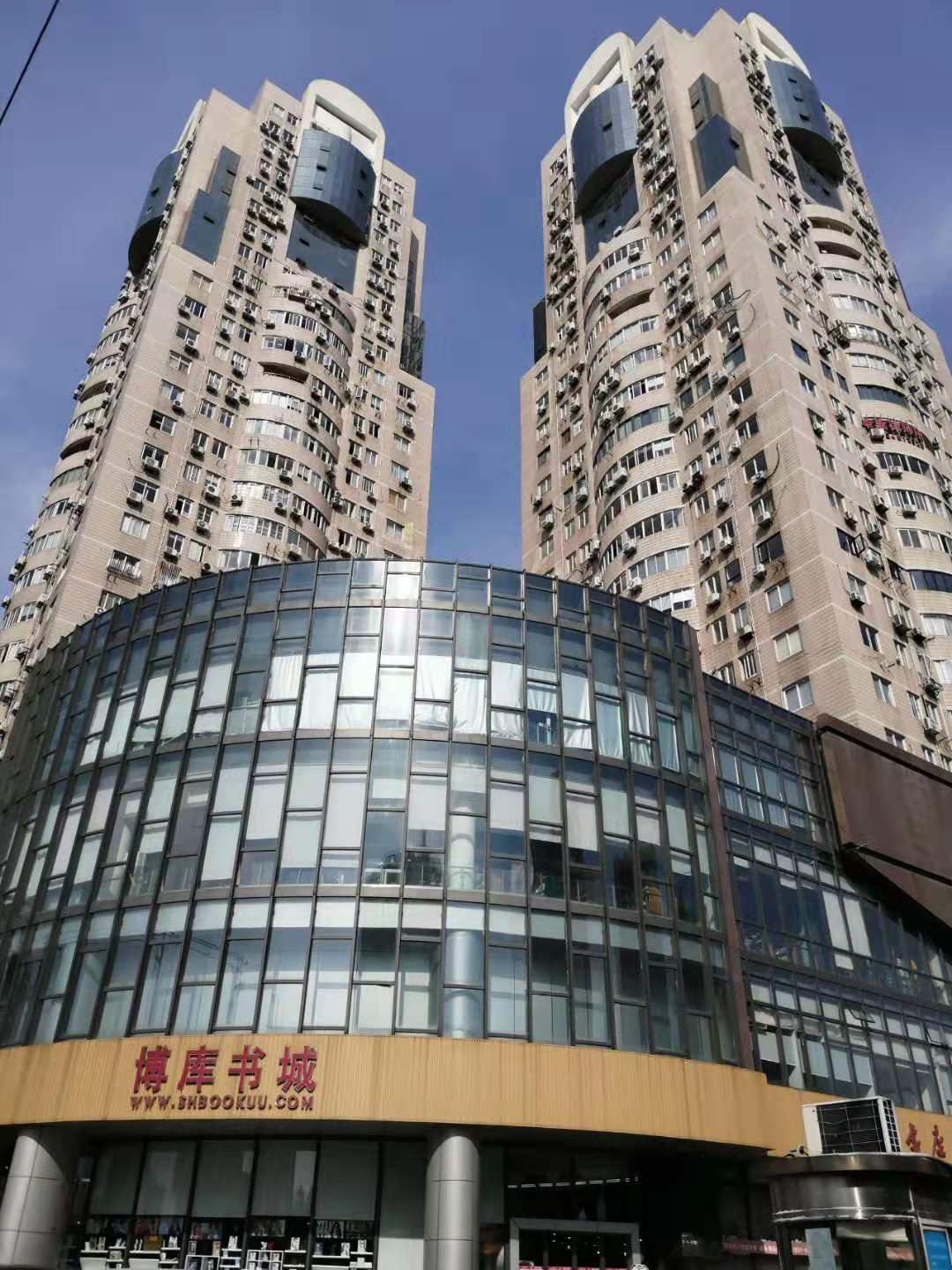 狮城怡安环线广场物业服务中心多措并举,解决了老旧楼宇的环境顽疾 狮城怡安环线广场物业服务中心多措并举,解决了老旧楼宇的环境顽疾