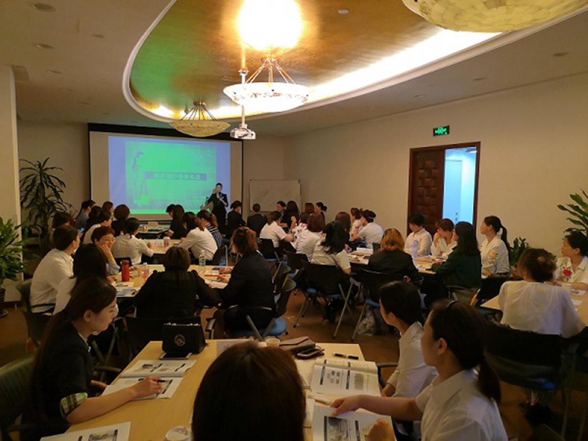 原来培训还可以这么办!来了解一下狮城怡安举办的这场精彩的客户服务礼仪培训 原来培训还可以这么办!来了解一下狮城怡安举办的这场精彩的客户服务礼仪培训