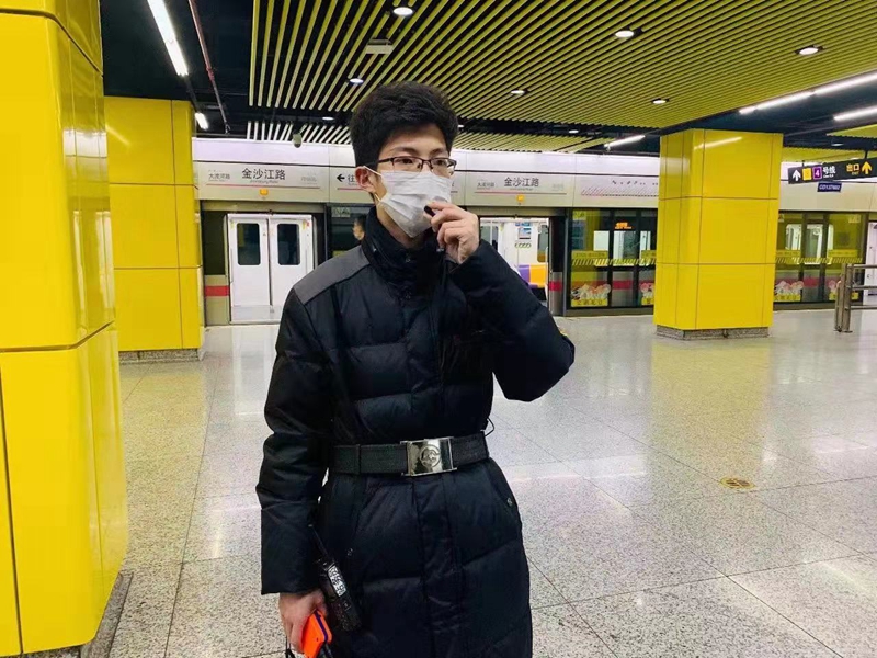 为了明天的曙光,今天我们逆风而行! 为了明天的曙光,今天我们逆风而行!