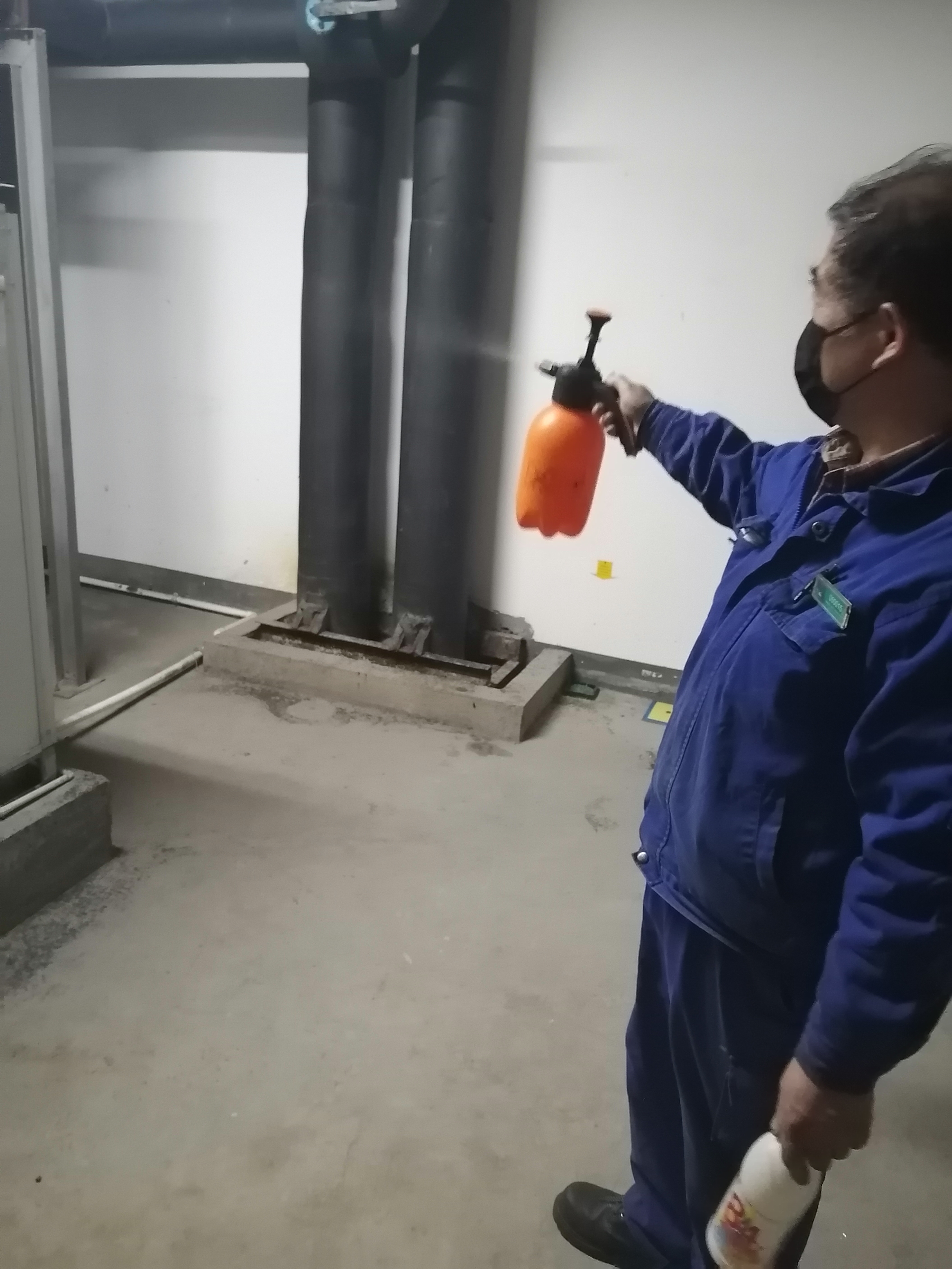 为了明天的曙光,今天我们逆风而行! 为了明天的曙光,今天我们逆风而行!