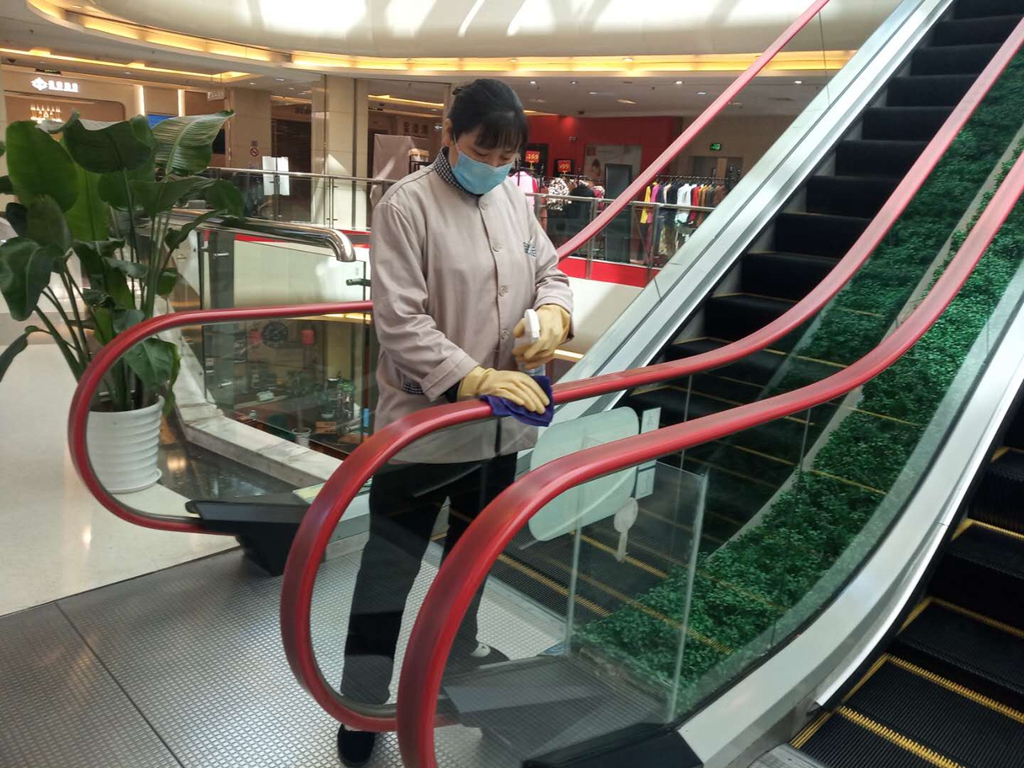 市卫健委督导组现场检查莲花国际广场防疫防控工作 市卫健委督导组现场检查莲花国际广场防疫防控工作